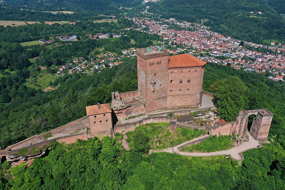 Burgenbild Burg Trifels